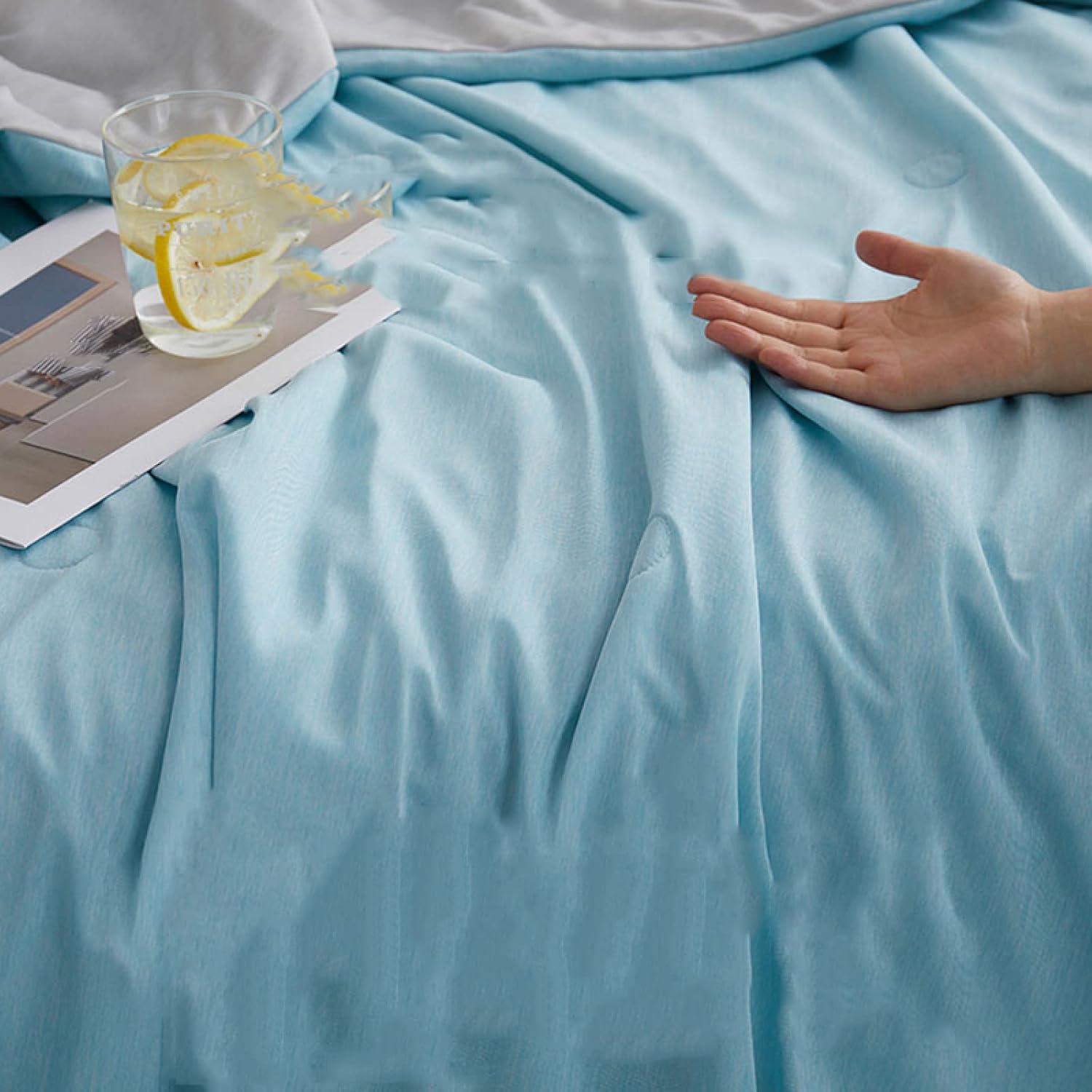 Ice Silk Cooling Blanket – Lightweight Summer Comforter, Soft & Breathable Cold Quilt, Twin/King Size, Pure Color